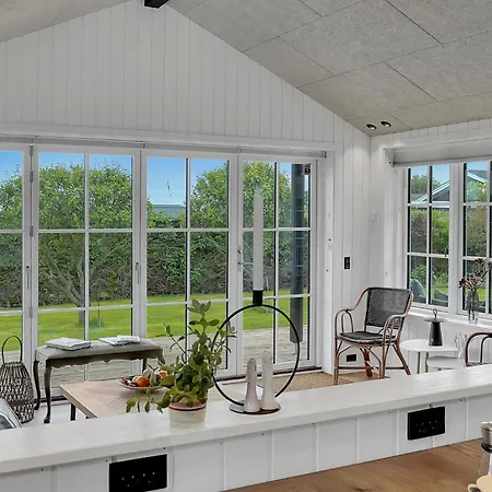 Beautiful In Juelsminde With Kitchen *