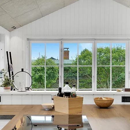 Holiday home Beautiful In Juelsminde With Kitchen *