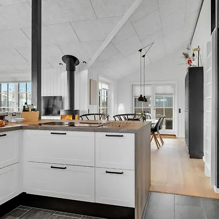 Beautiful In Juelsminde With Kitchen Holiday home